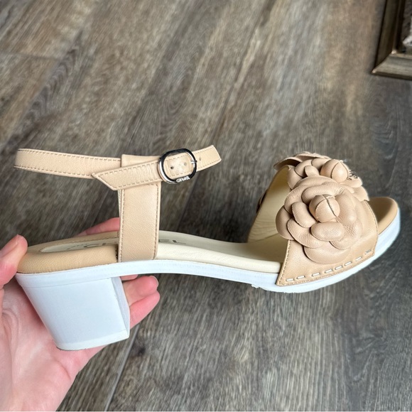 Chanel Camellia Flower CC logo Beige Strap Sandal - Picture 12 of 16